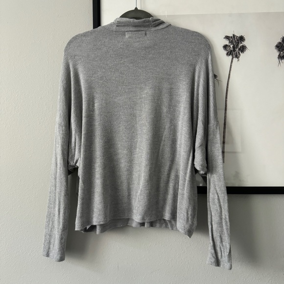 Project Social T | NWT Light Gray Metallic Mock Neck Long Sleeve Size Large - Picture 5 of 9